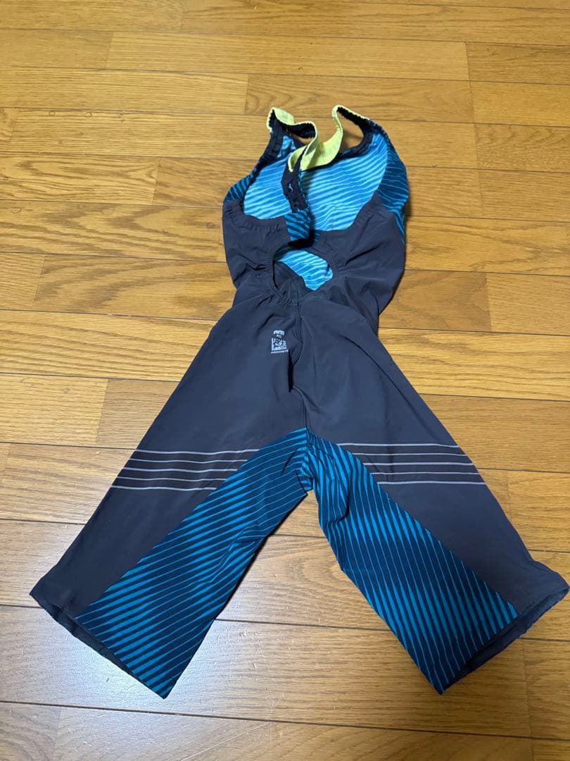 試着のみ　アシックス　競泳水着　高速水着　トップインパクト　ライトグライド　S