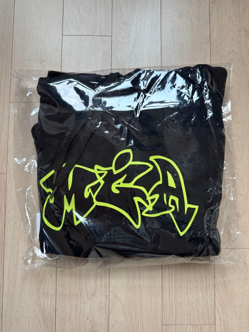 日本国内発送 Mrs. GreenApple 韓国 パーカー L - メルカリ