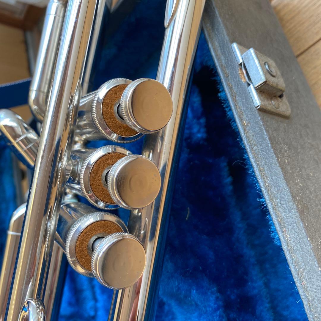 トランペット　ヤマハYTR-135 マウスピースあり