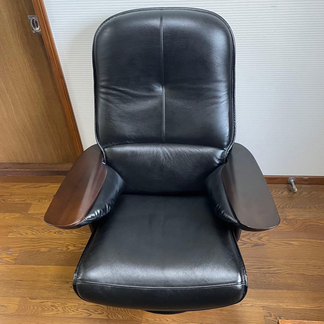★美品　カリモク　本革　リクライニングチェア　ブラック　デスクチェア　回転チェア