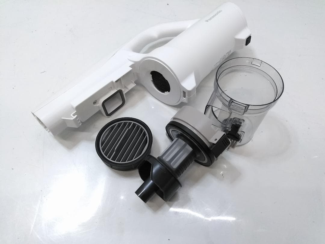 パナソニック 1.6Kg軽量 コードレス サイクロン掃除機 MC-SB32J△