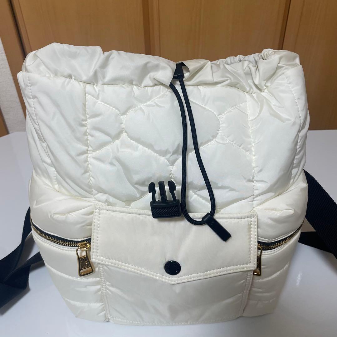 極美品　モンクレール　ASTRO BACKPACK リュック　中綿　保存袋付