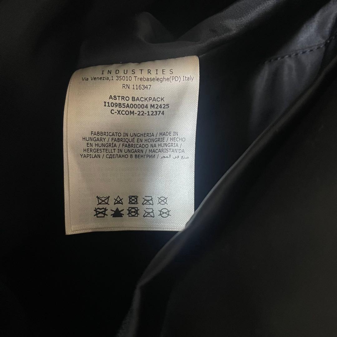 極美品　モンクレール　ASTRO BACKPACK リュック　中綿　保存袋付