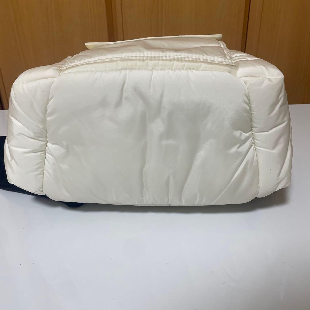 極美品　モンクレール　ASTRO BACKPACK リュック　中綿　保存袋付