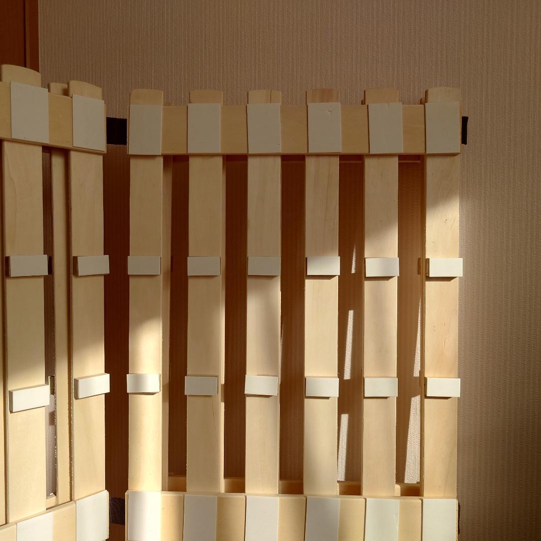 ニトリ すのこベッド ソルバ セミダブル ベルト1本切れ 01