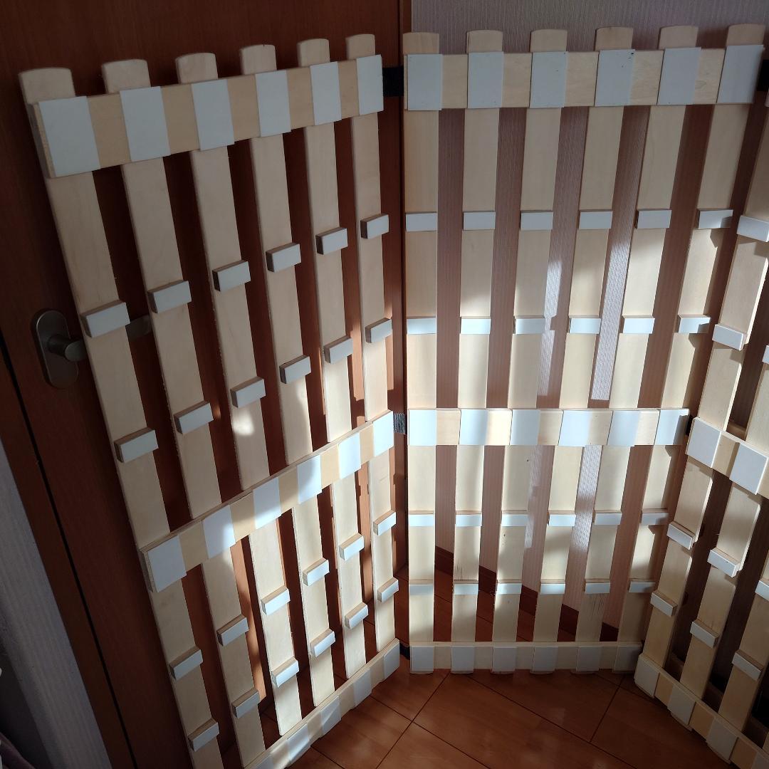 ニトリ すのこベッド ソルバ セミダブル ベルト1本切れ 01