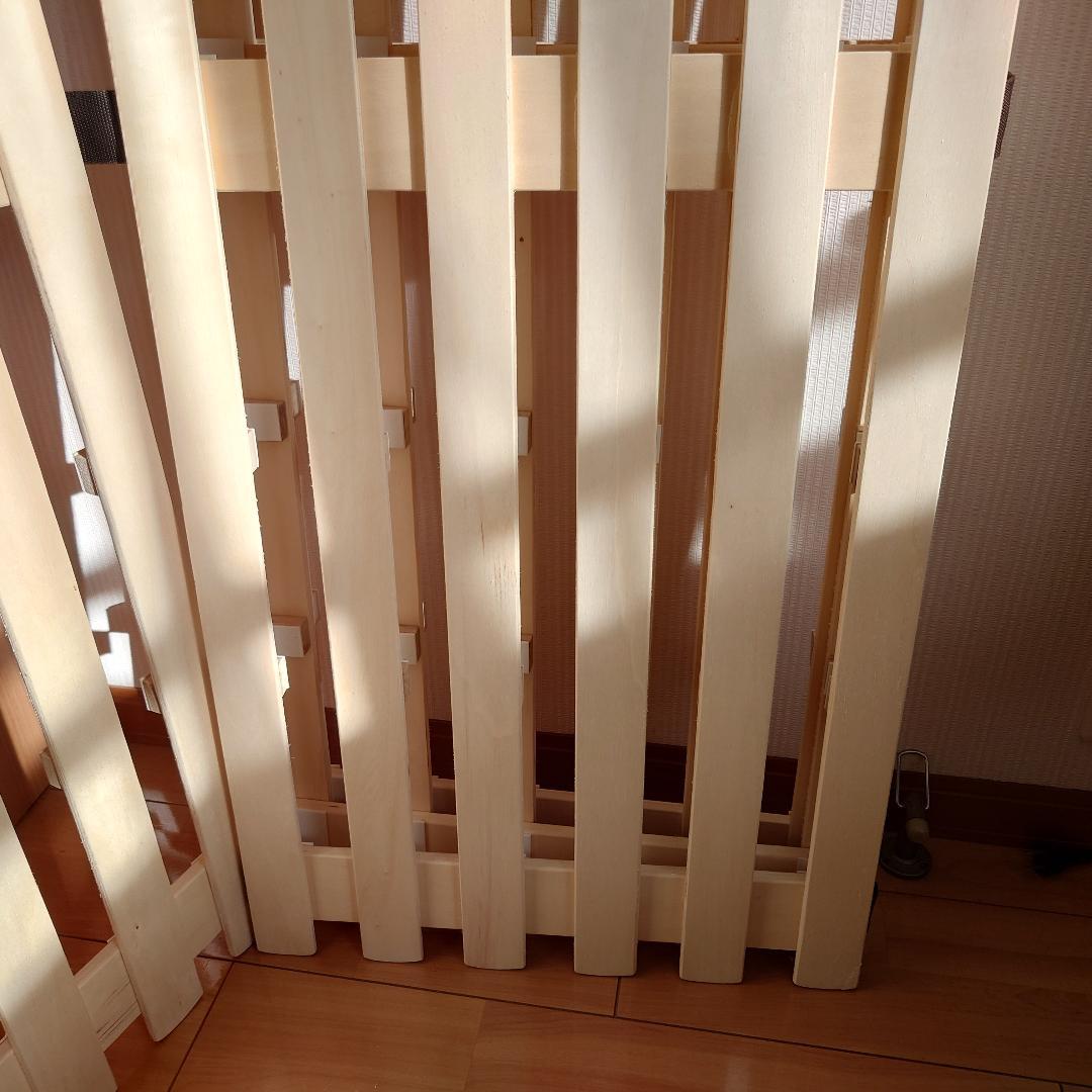 ニトリ すのこベッド ソルバ セミダブル ベルト1本切れ 01