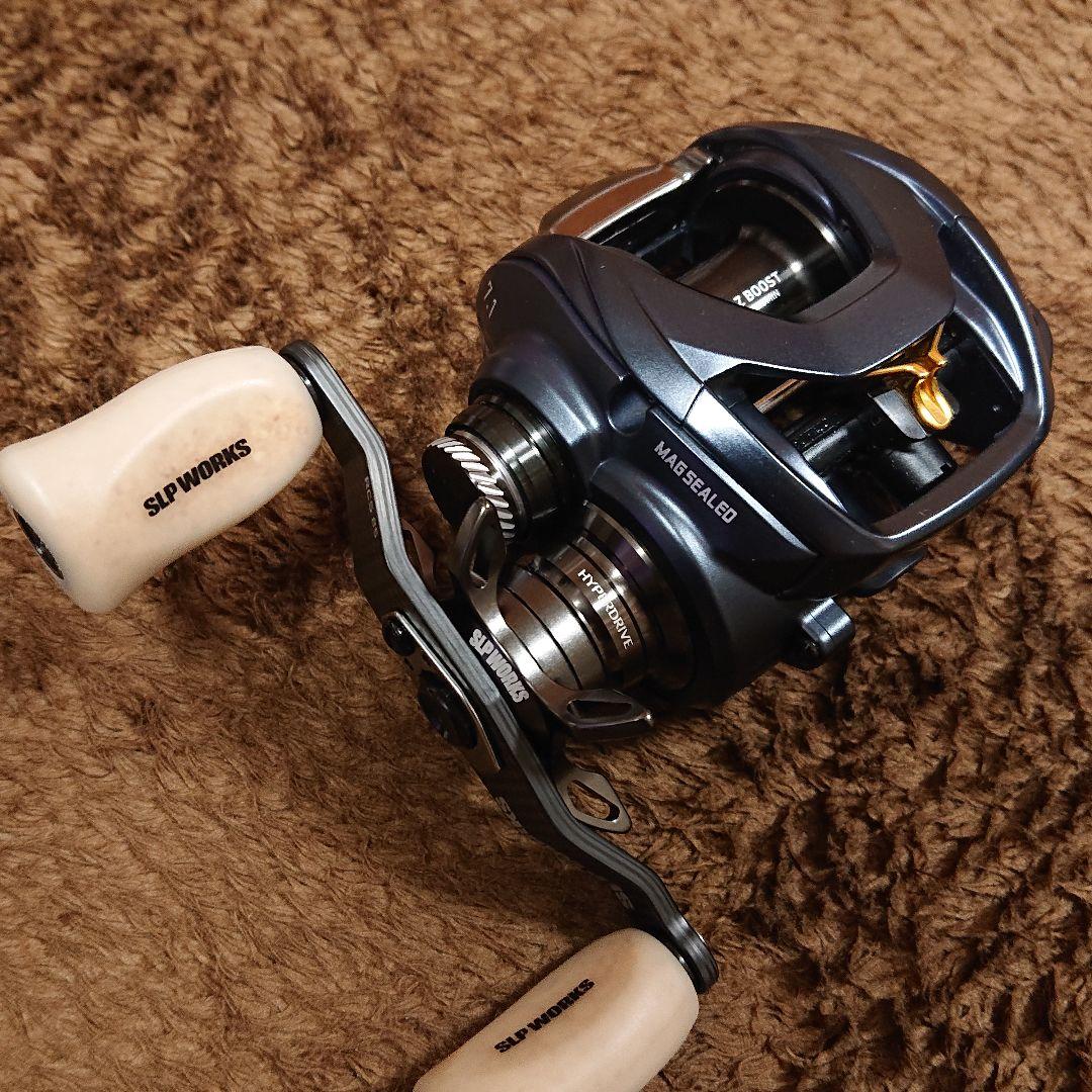 極美品/カスタム】ダイワ 23スティーズ A2 TW 1000H 右ハンドル - メルカリ