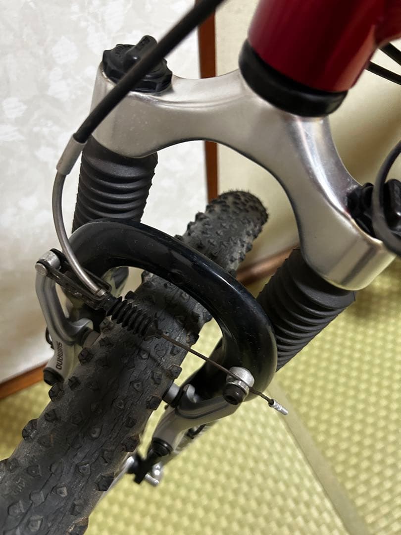 BMW 赤いオフロードバイク