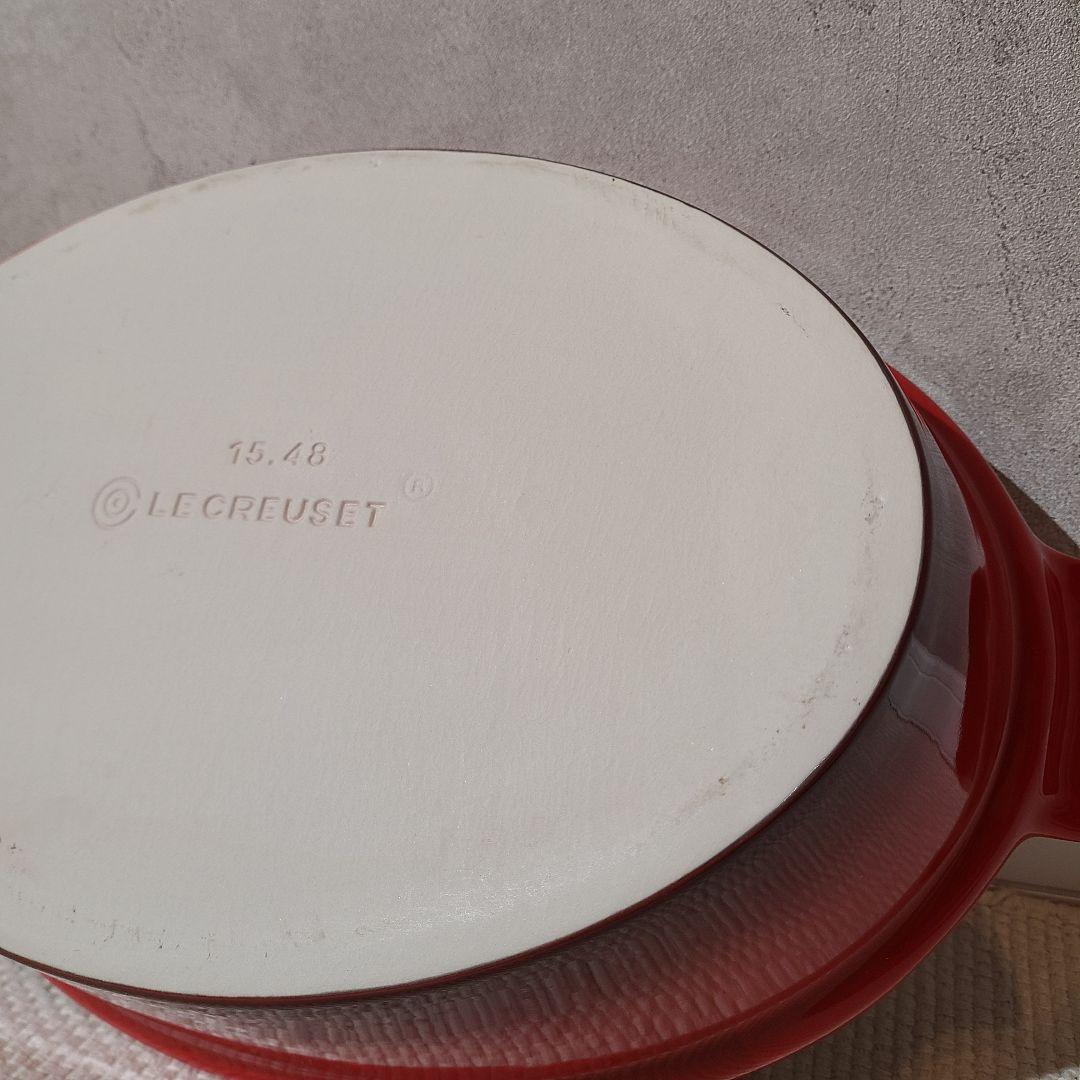 LE CREUSET　ルクルーゼ　ストーンウェア　オーバル　キャセロール　レッド
