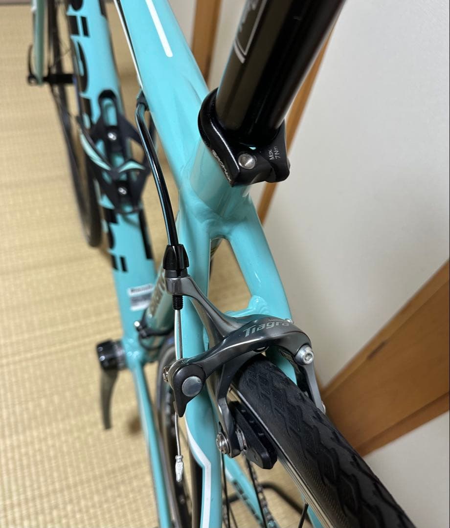 Bianchi ビアニローネ Tiagra