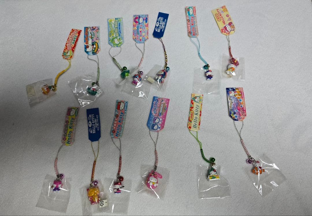 ハローキティ　根付けストラップ　約300個　まとめ売り