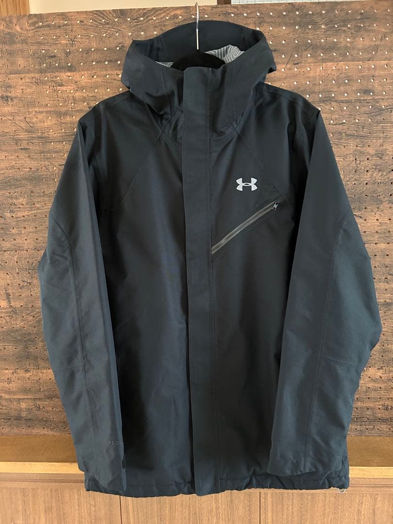 【美品】Under Armour フード付きスキーウェアジャケット