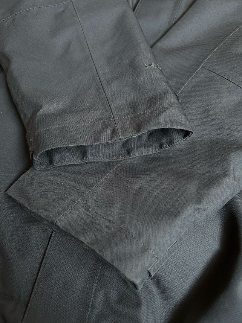 【美品】Under Armour フード付きスキーウェアジャケット