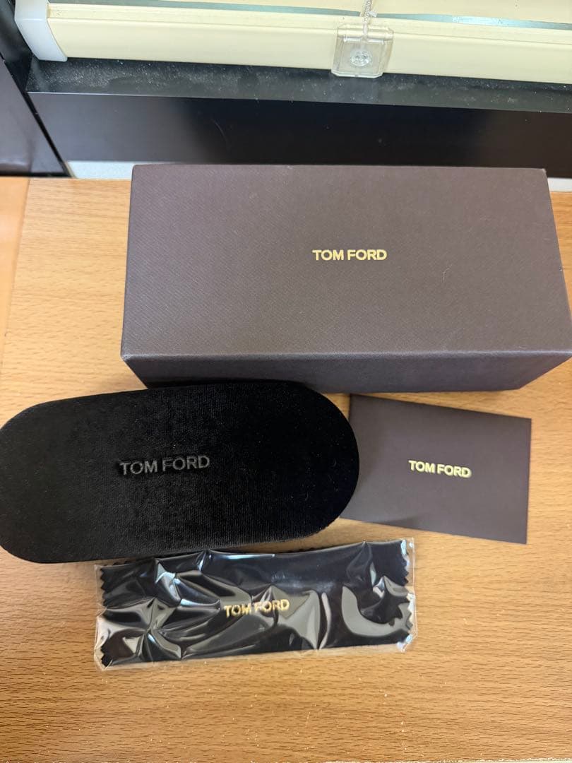 嶋*章様 TOM FORD TF5240 メガネ サングラス　度なし