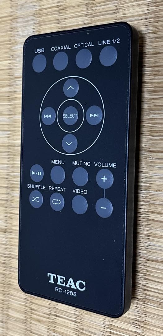 TEAC A-H01-S　ステレオプリメインアンプ、2012年製