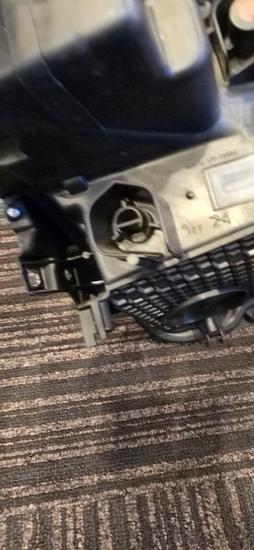 プリウス 60 Zグレード 助手席側 左 LEDヘッドライト ブラック 美品