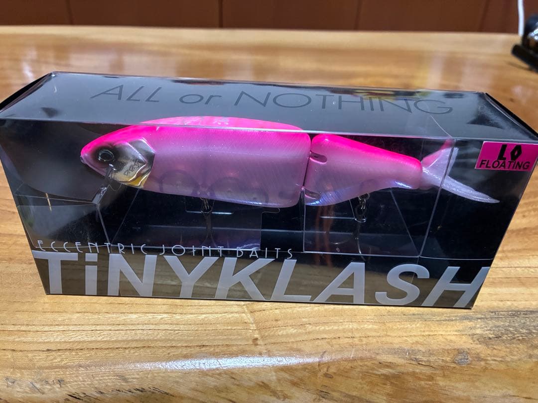 DRT TINY KLASH LOW HAMAピンク LO リップ　テイル