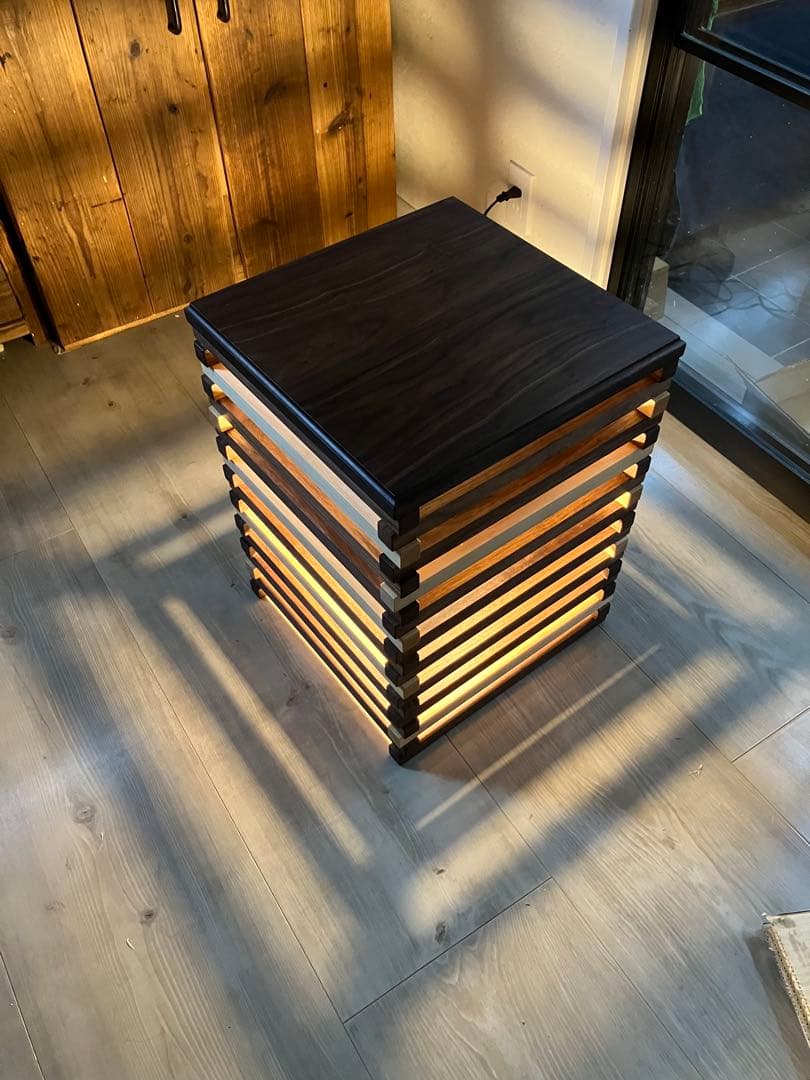 マッキー様用　サイドテーブル　フロアランプ　ウォールナット　無垢材　ハンドメイド