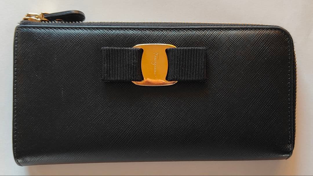 【美品!!】フェラガモ ヴァラリボン 黒ブラック 長財布 L字ファスナー