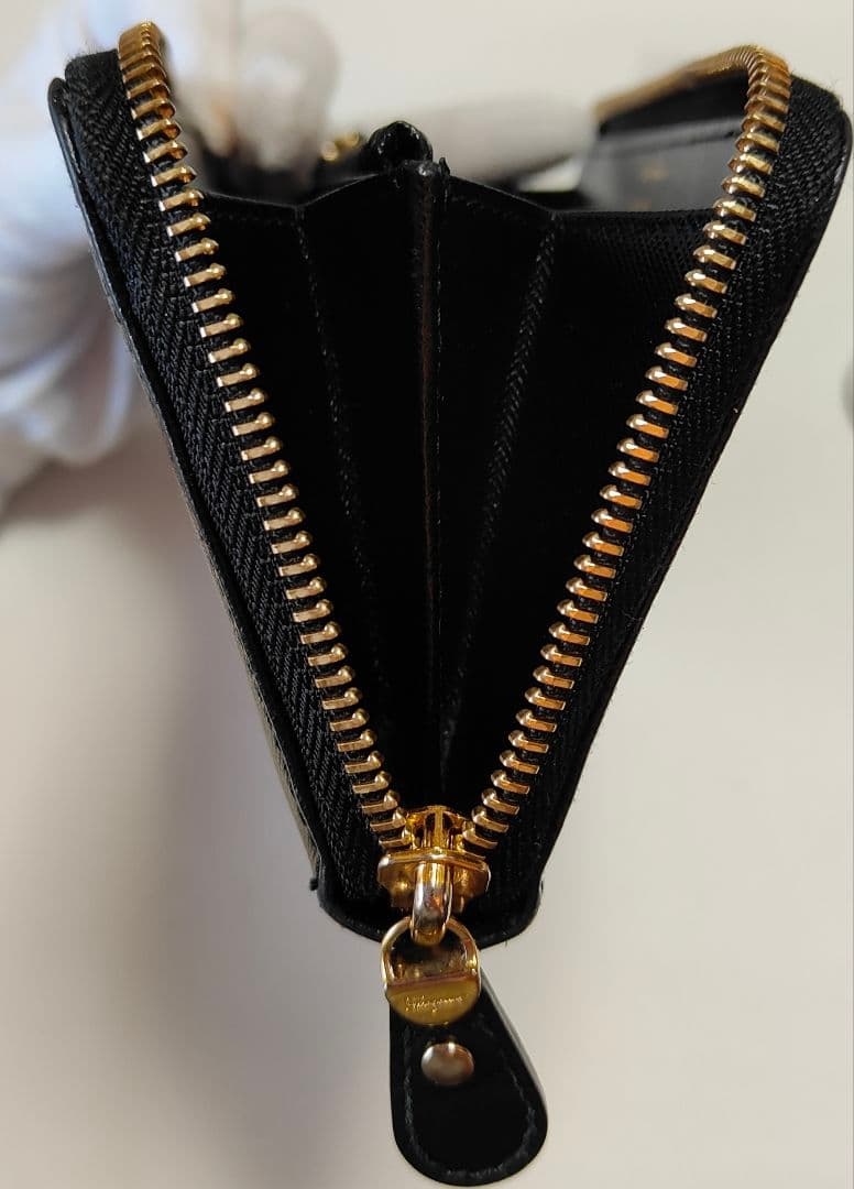 【美品!!】フェラガモ ヴァラリボン 黒ブラック 長財布 L字ファスナー