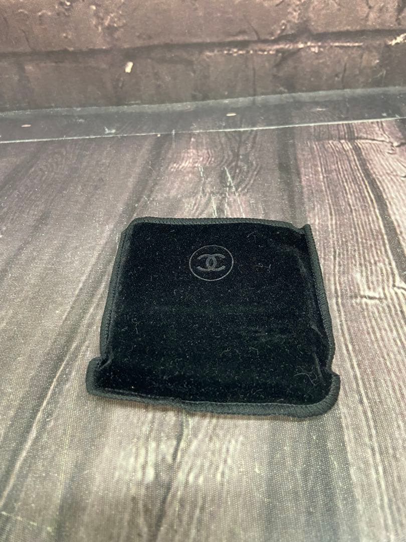 CHANEL キャトルオンブル　388 エクラ ドゥ ニュイ　アイシャドウ