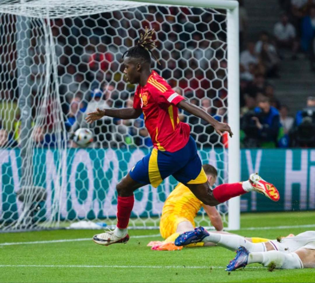 ナイキ ズーム マーキュリアル ヴェイパー 15 Pro 26cm