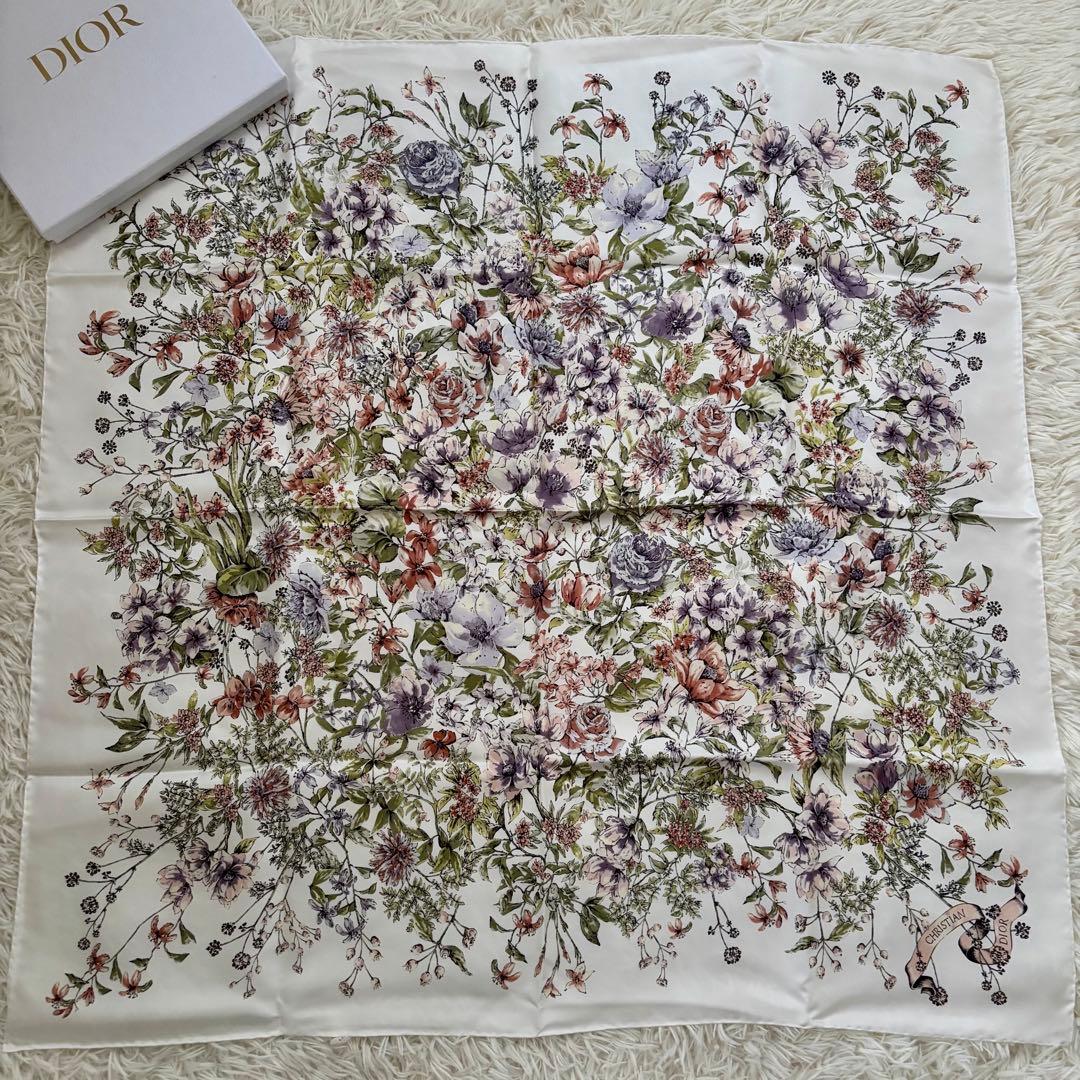 【極美品】クリスチャンディオール シルク100% 大判スカーフ 花柄 イタリア製