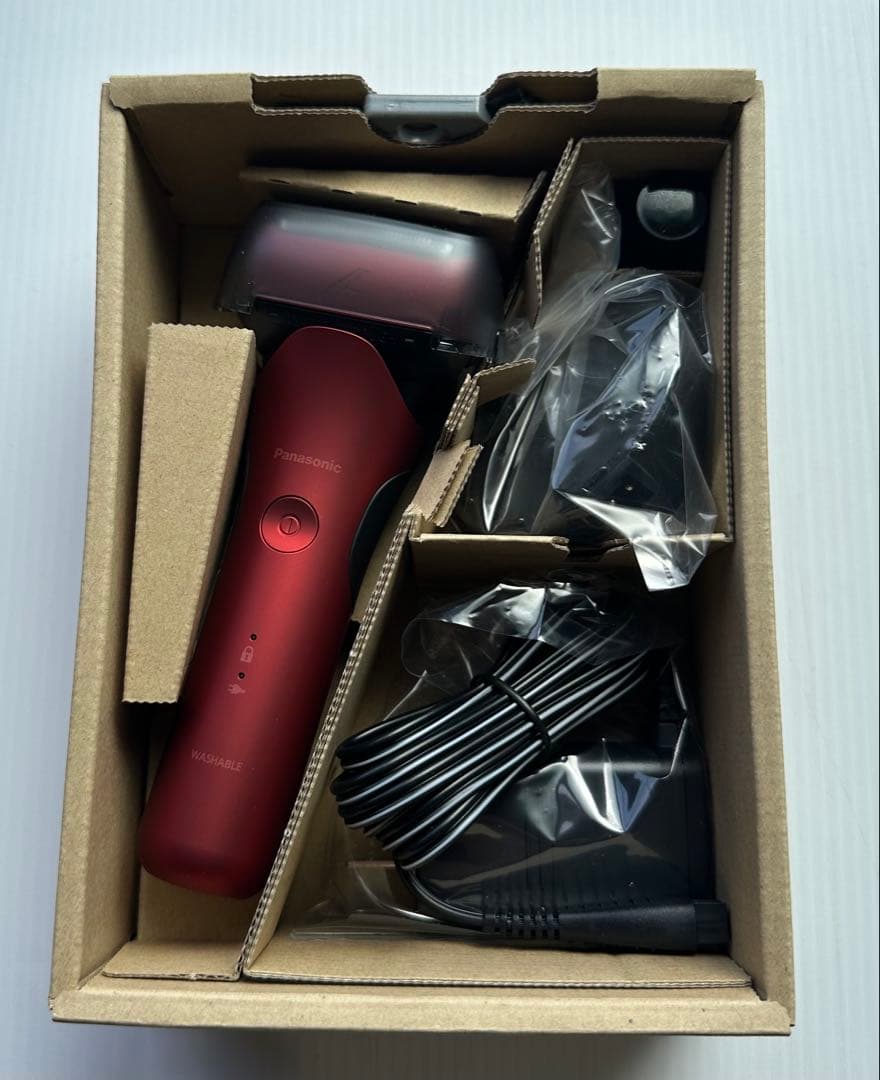 Panasonic シェーバー　ES-LT4Q-R 3枚刃