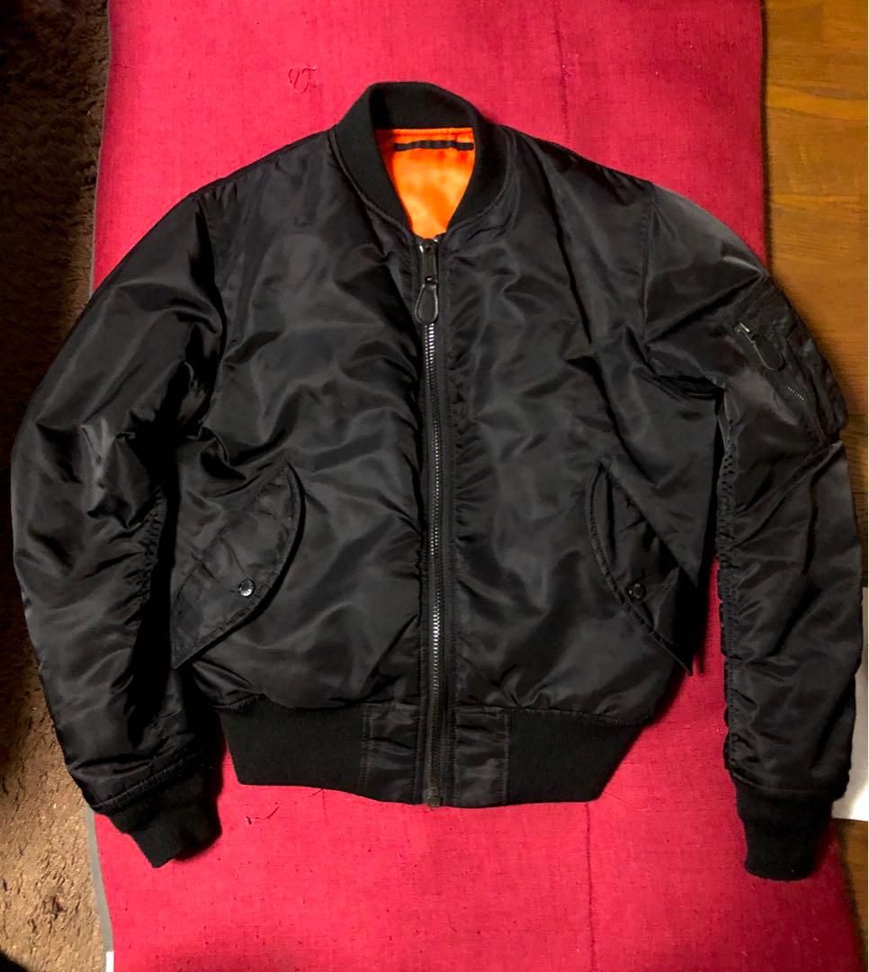美品AVIREX MA-1フライトジャケット黒Ｍコマーシャルロゴデカアーチロゴ