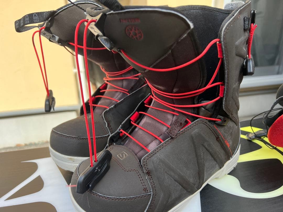 Salomon スノーボードブーツ 26.5センチ　ブラック/レッド