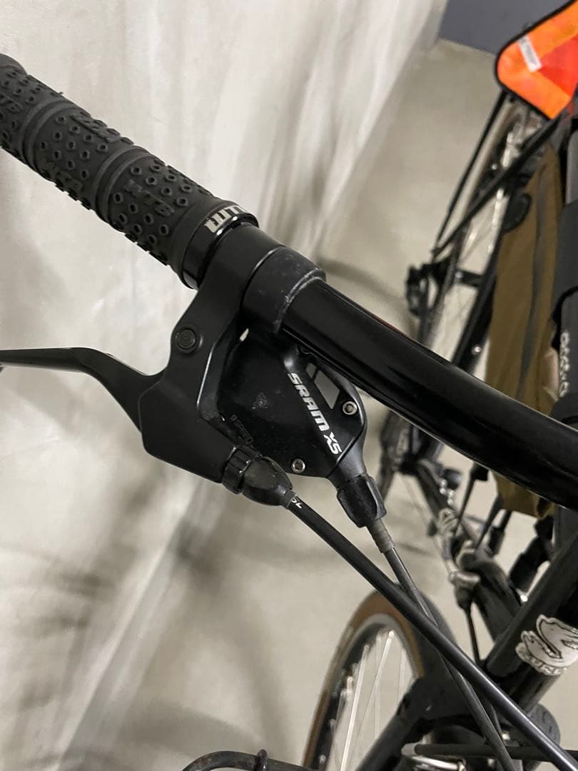 引き取り限定 SURLY CROSS CHECK BLACK 57 純正タイヤ付