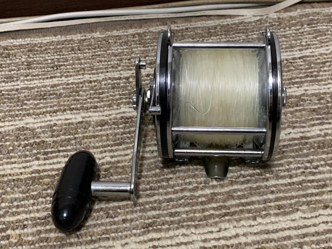 最終値下げPENN セネター 113 4/0 ハンドルドラグ ビンテージ ②