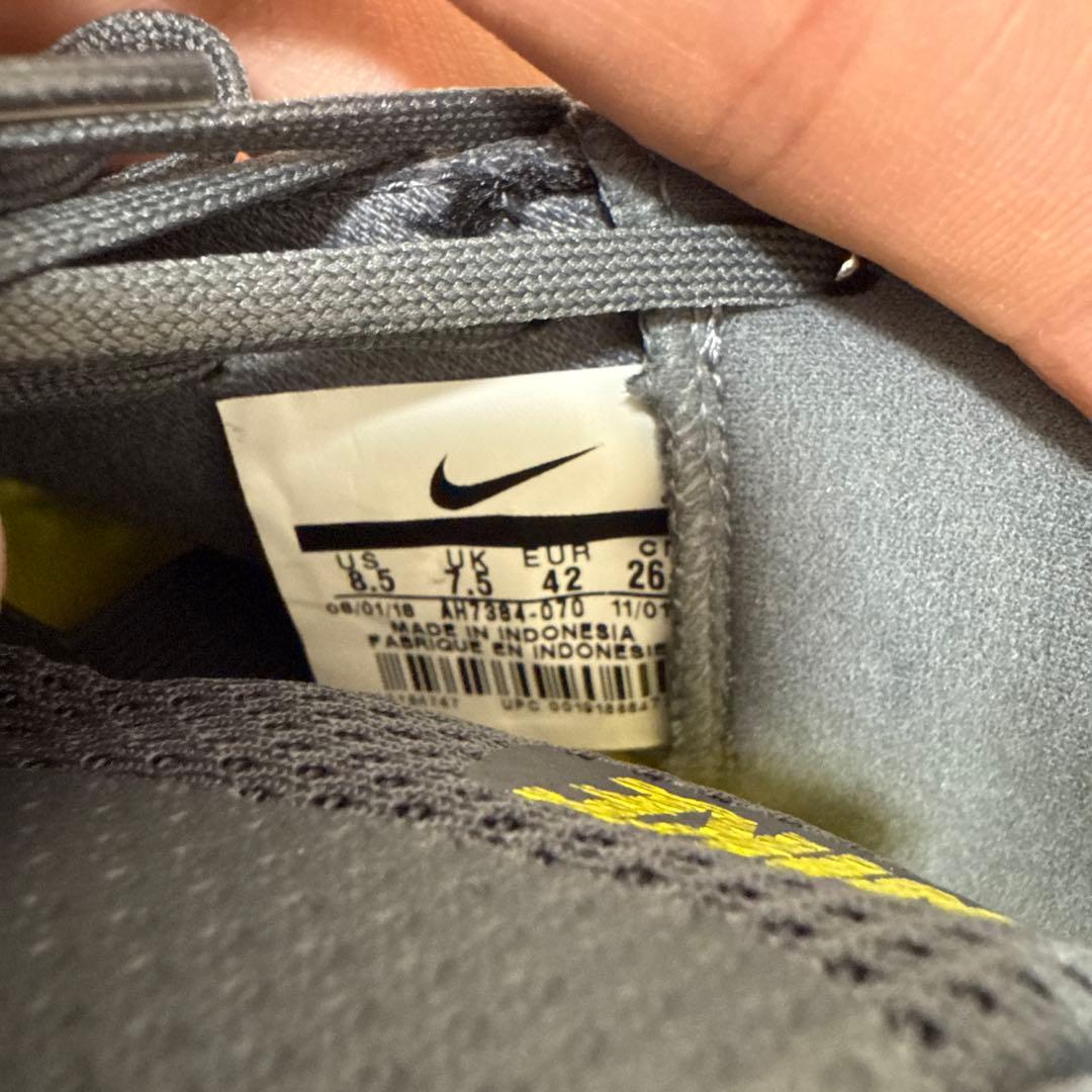 ナイキ ヴェイパー 12 アカデミー TF