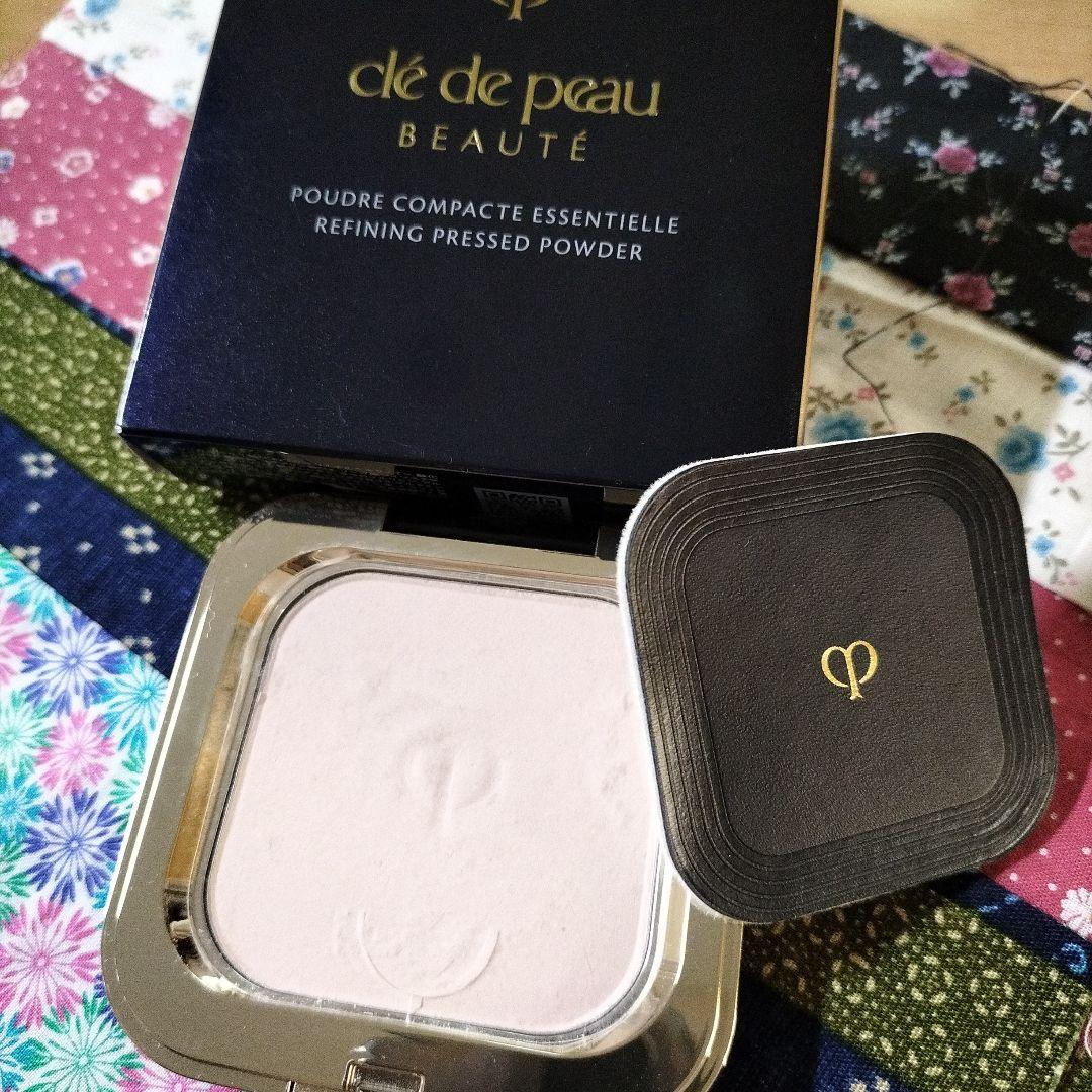 クレ・ド・ポーボーテ プードルコンパクトエサンシエルn　フェイスパウダー