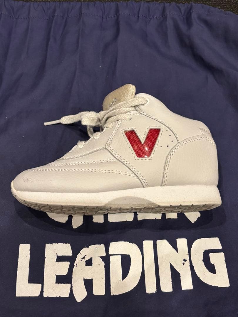 チアリーディングシューズ　varsity 19.0cm