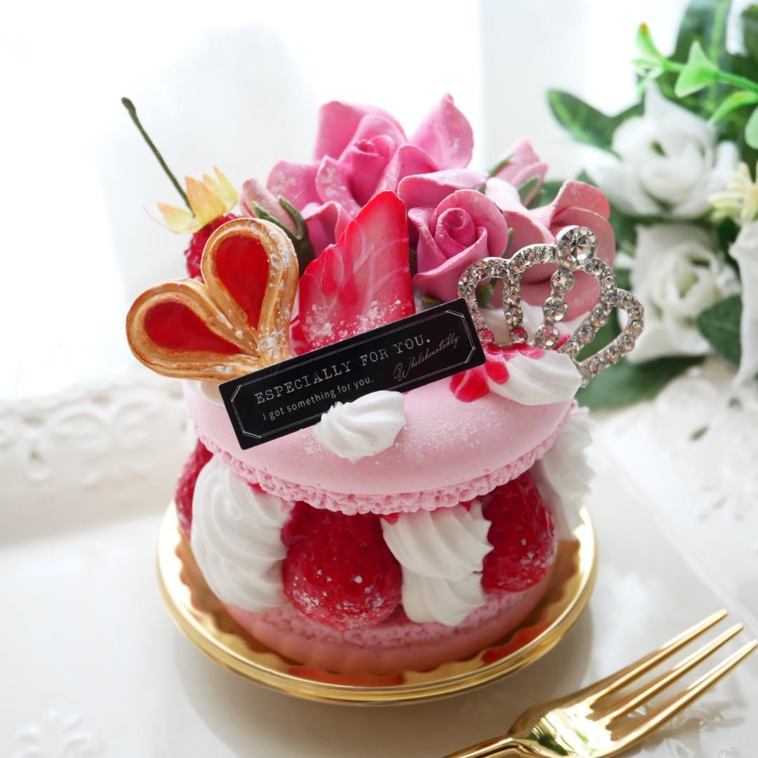 【マロングラッセ様】苺づくし♡可愛いロールケーキ/薔薇♡苺の贅沢マカロンケーキ◆