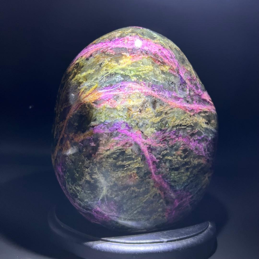 ✳️価値ある逸品☆存在際立つ鮮やか美麗石☆特大 七彩石 台湾七彩石 原石 色彩石