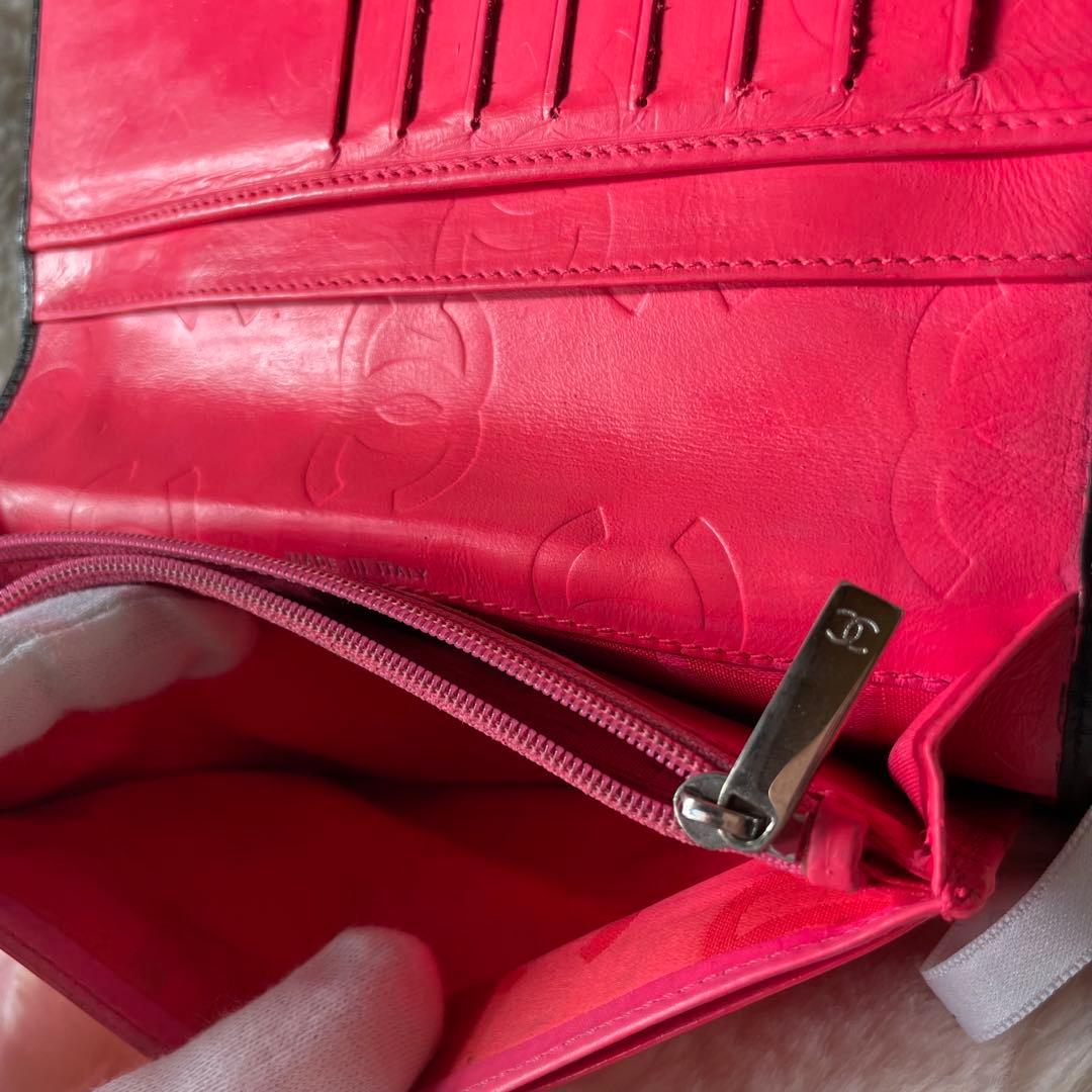 シャネル CHANEL 財布 二つ折りカンボンライン ココ 黒 白 ピンクの