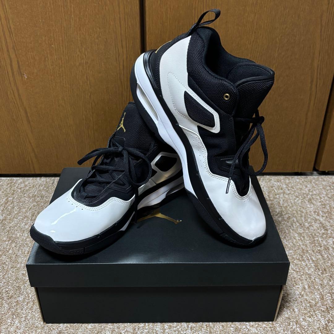 「ほぼ新品、最安」ジョーダン ステイロイヤル3 BLACK/MGOLD