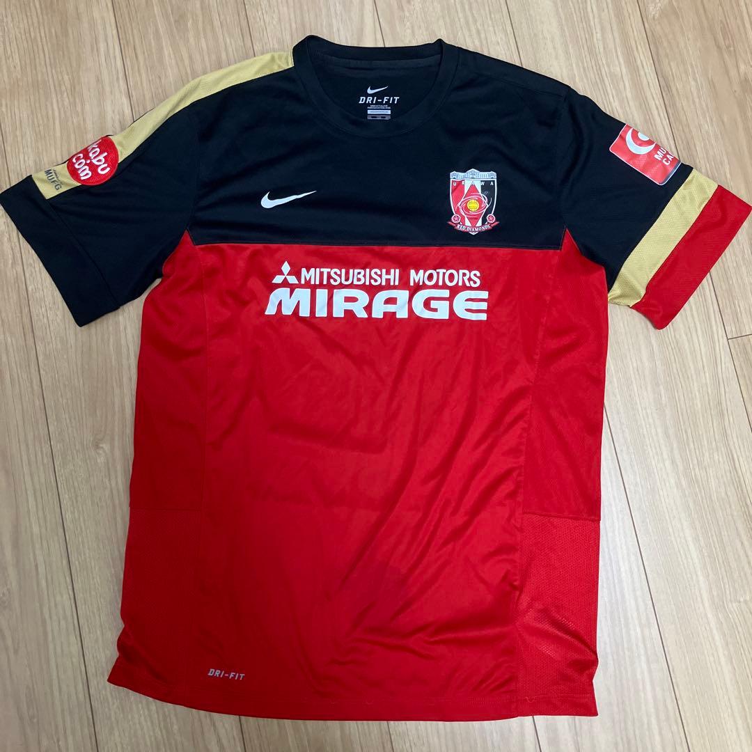 浦和レッズ　Nike DRI-FIT サッカー　トレーニングシャツ　2枚セット