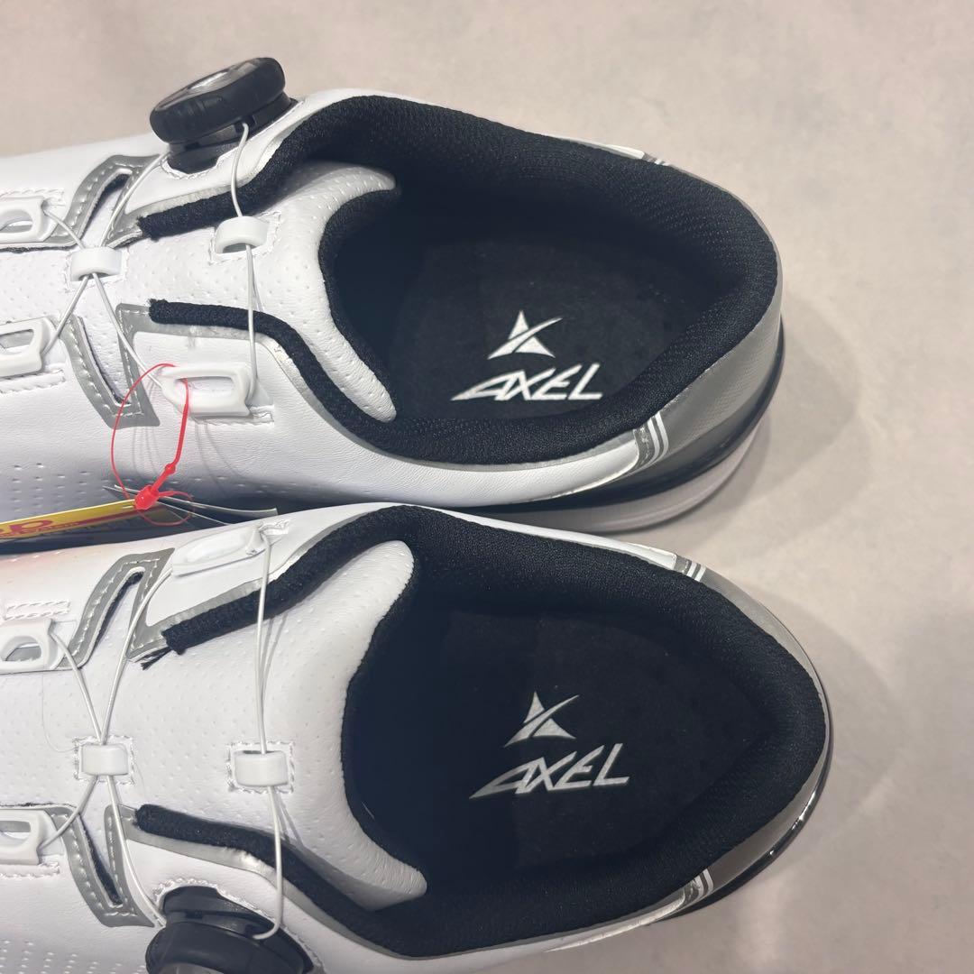 新品 定価1.87万円　AXEL ホワイト/ブラック ゴルフシューズ 28cm