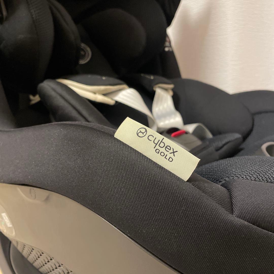 【高年式】cybex シローナ Gi i-Size プラス 新生児インレイ付き