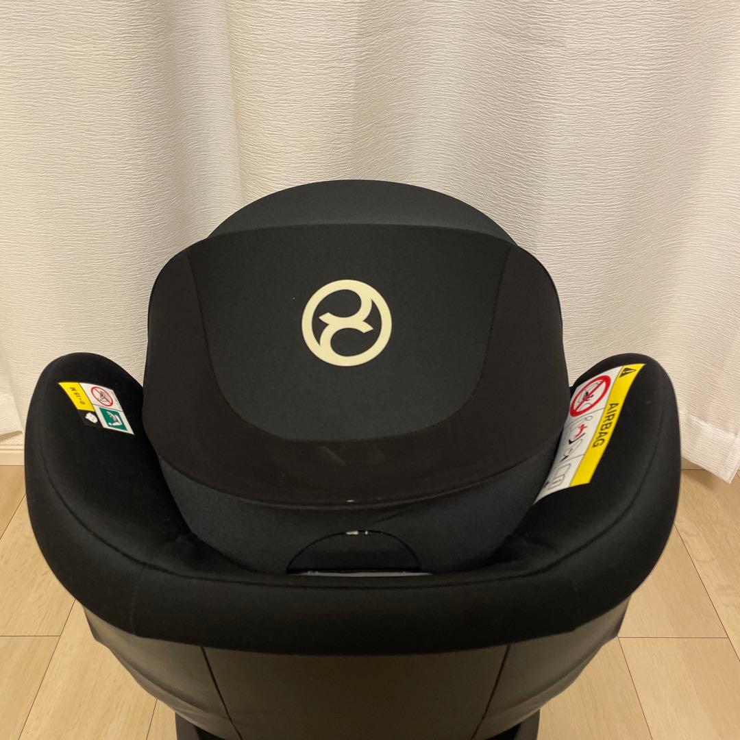 【高年式】cybex シローナ Gi i-Size プラス 新生児インレイ付き