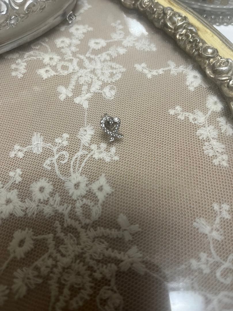 ティファニー ラビングハート ピアス W8xH12mm 右耳　PT950