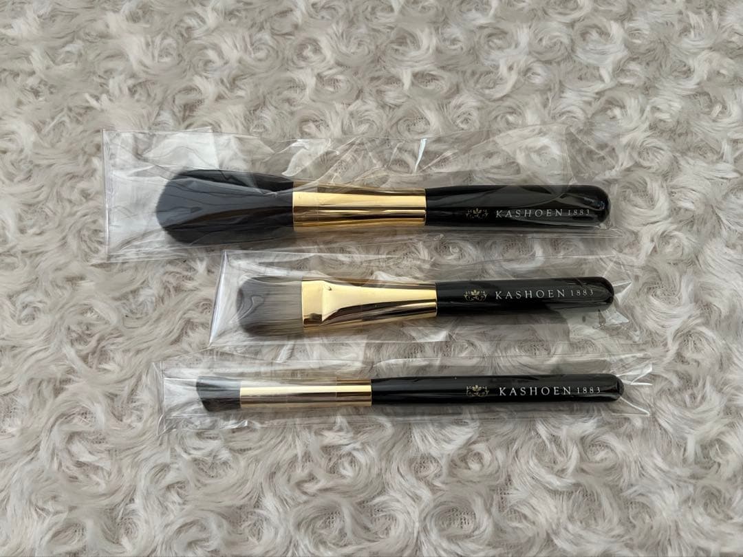 華祥苑　化粧筆　KASHOENシリーズ　メイクブラシセット〈３本セット〉