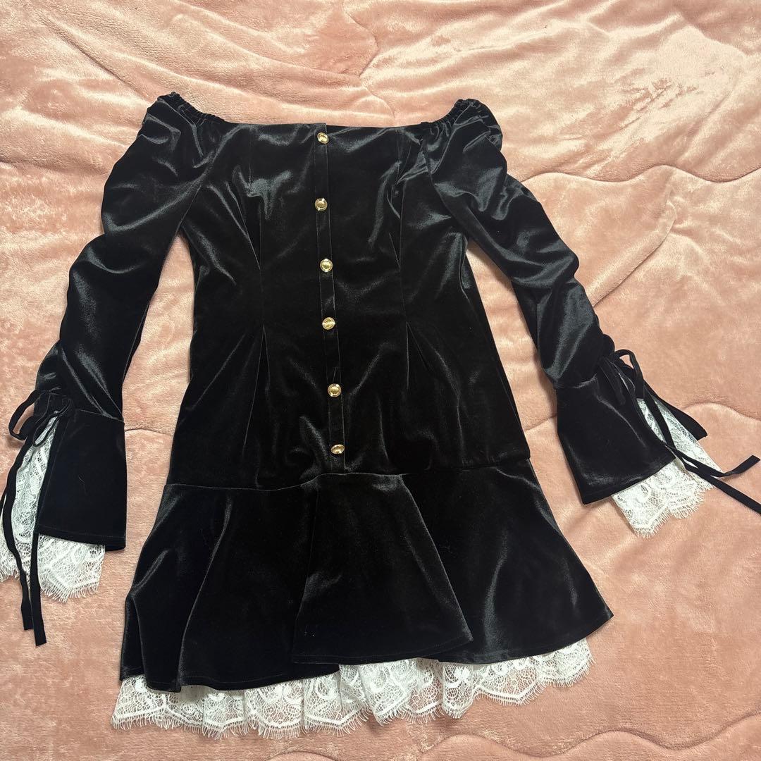 M me eme Classical velvet mini onepiece - メルカリ