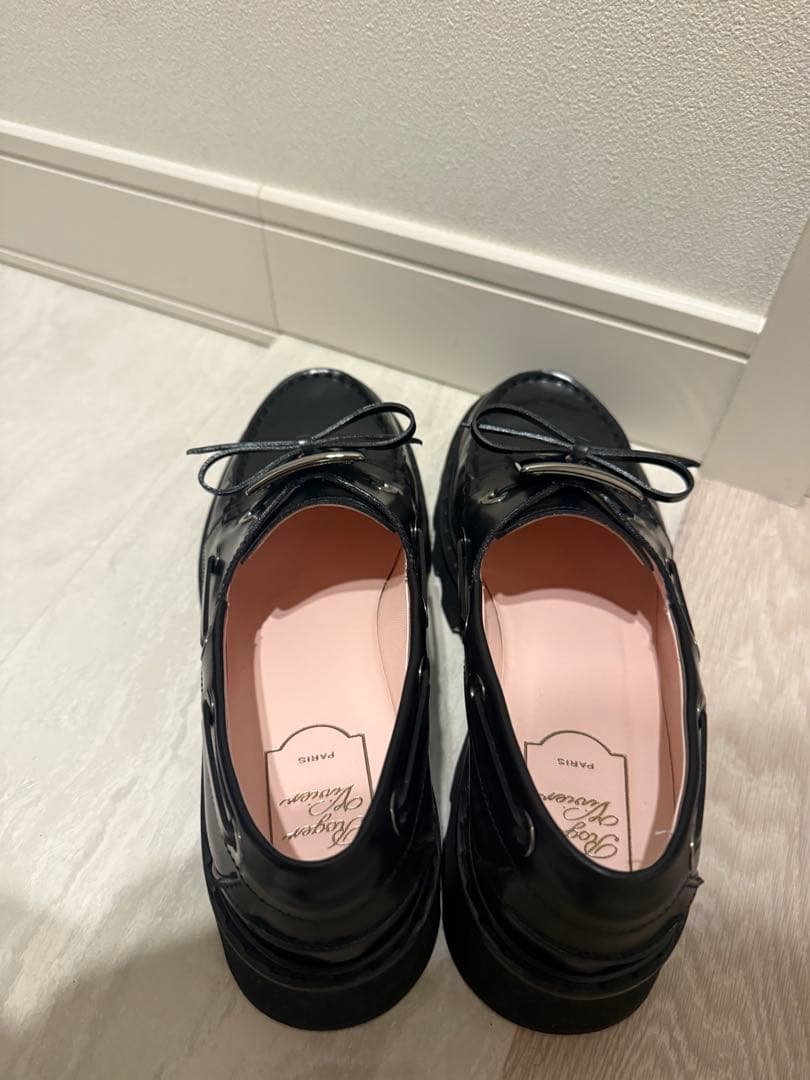 Roger vivier ヴィヴ レンジャー トラック ローファー