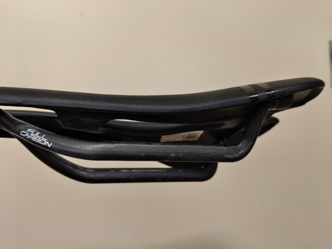 San marco Super leggera ロードバイク　サドル　カーボン製