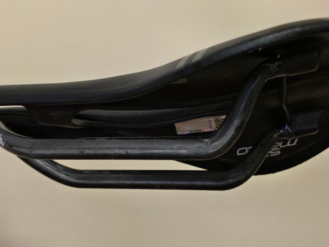 San marco Super leggera ロードバイク　サドル　カーボン製